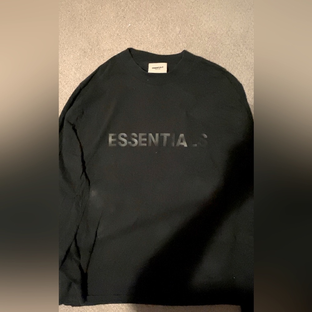 Essentials Long Sleeve Tee